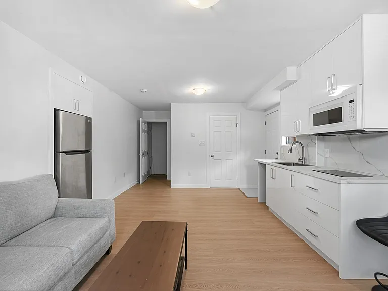 3 Saint Andrews Ave #STUDIO — Photo 5