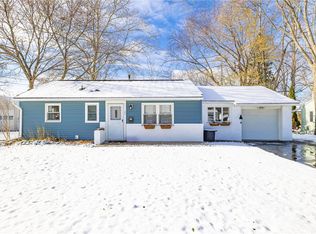 193 Iroquois St, Webster, NY 14580