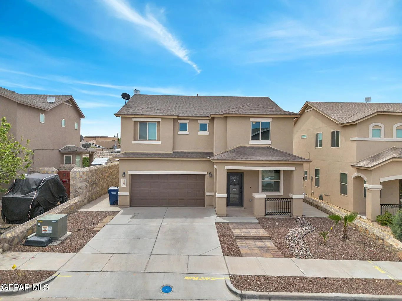 4 bed, 2.5 bath, 2260 sqft, $2,800 — Photo 3
