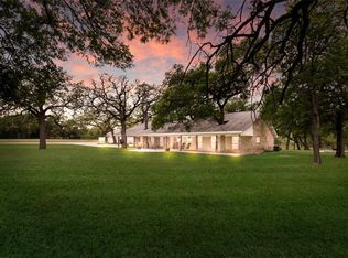 203 Brooks Ln, Lorena, TX 76655