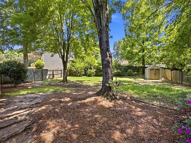 572 Staghorn Ln — Photo 25