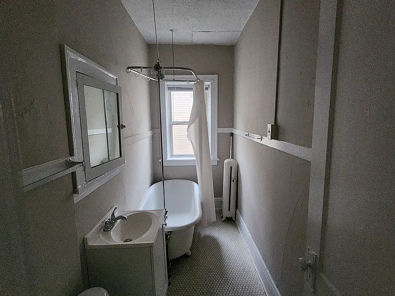 Steven Square Apartments — Photo 9