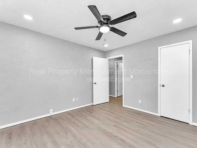 3204 N Wildan Ave — Photo 20