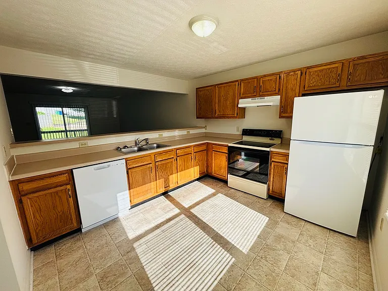 510 Craig St — Photo 19