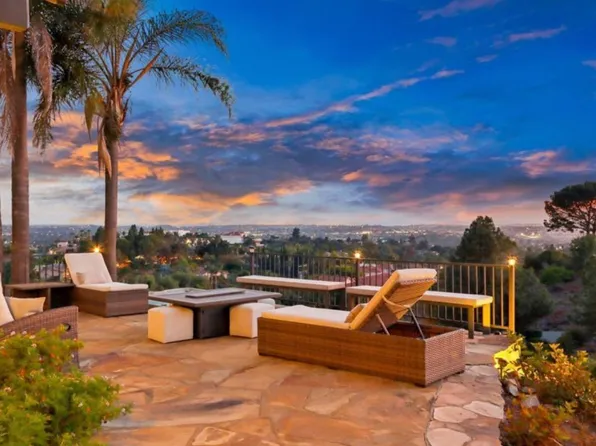 2073 Elevado Rd, Vista, CA 92084