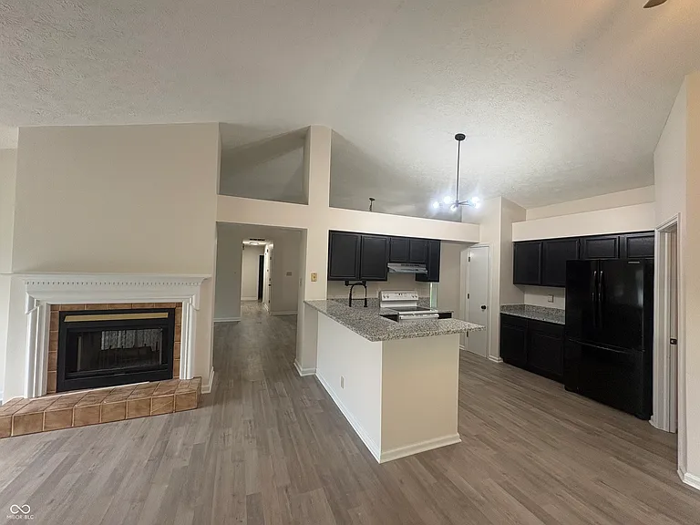 7630 Lippincott Way — Photo 8
