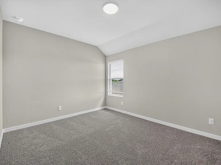 710 Summerberry Dr — Photo 16