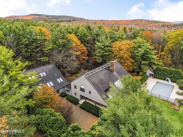 126 Shaker Ridge Dr, Canaan, NY 12029