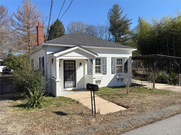 608 Elm St, Eden, NC 27288