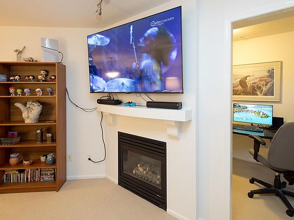 4th image of 1100 E 29th St #263