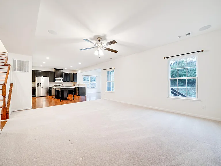 2074 Morton Dr — Photo 19