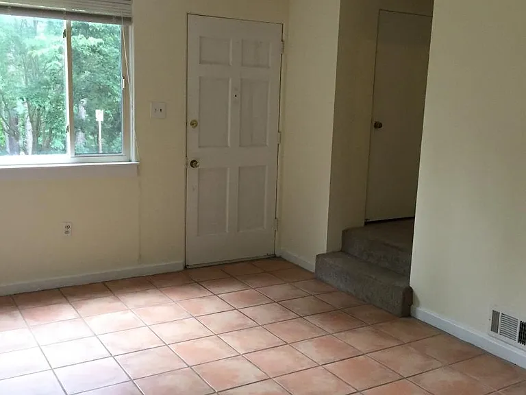 32 Faris Cir — Photo 4