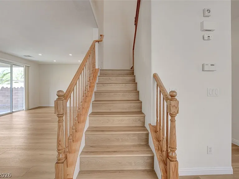 10808 Wallflower Ave — Photo 14