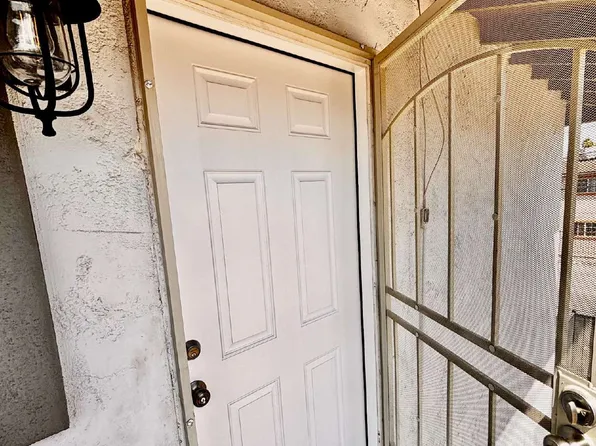 520 Albert Ave APT 4, Las Vegas, NV 89119