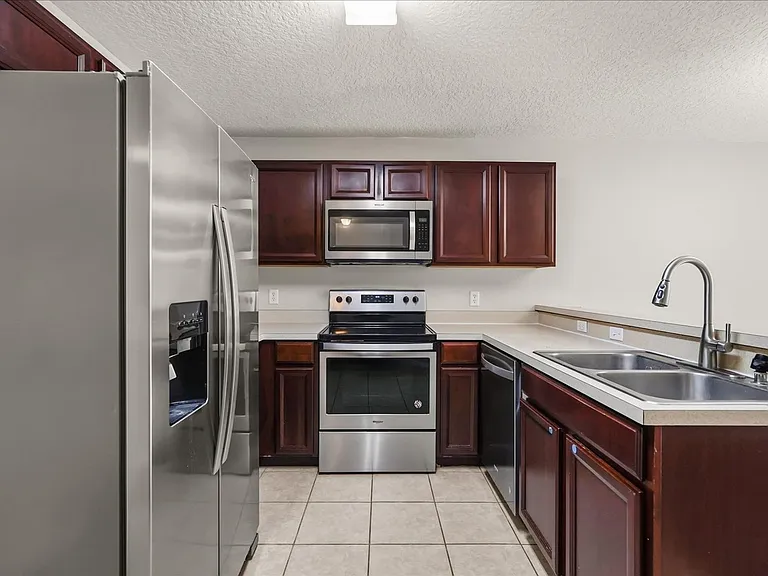 13536 Tea Rose Way #19 — Photo 9
