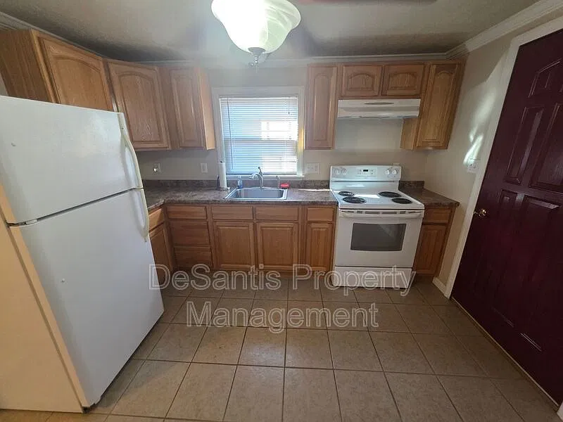 2 bed, 1.0 bath, 950 sqft, $990 — Photo 4