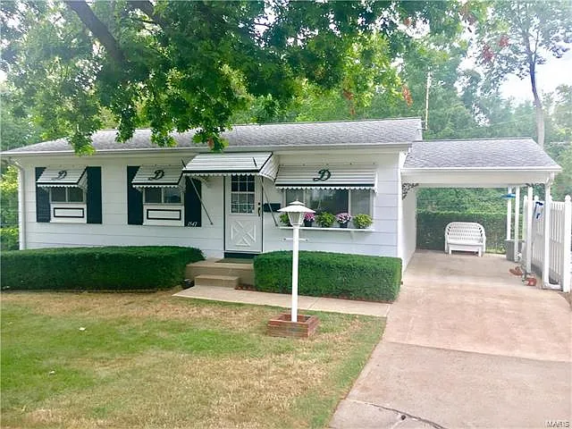 1547 Ville Rosa Ln photo 1