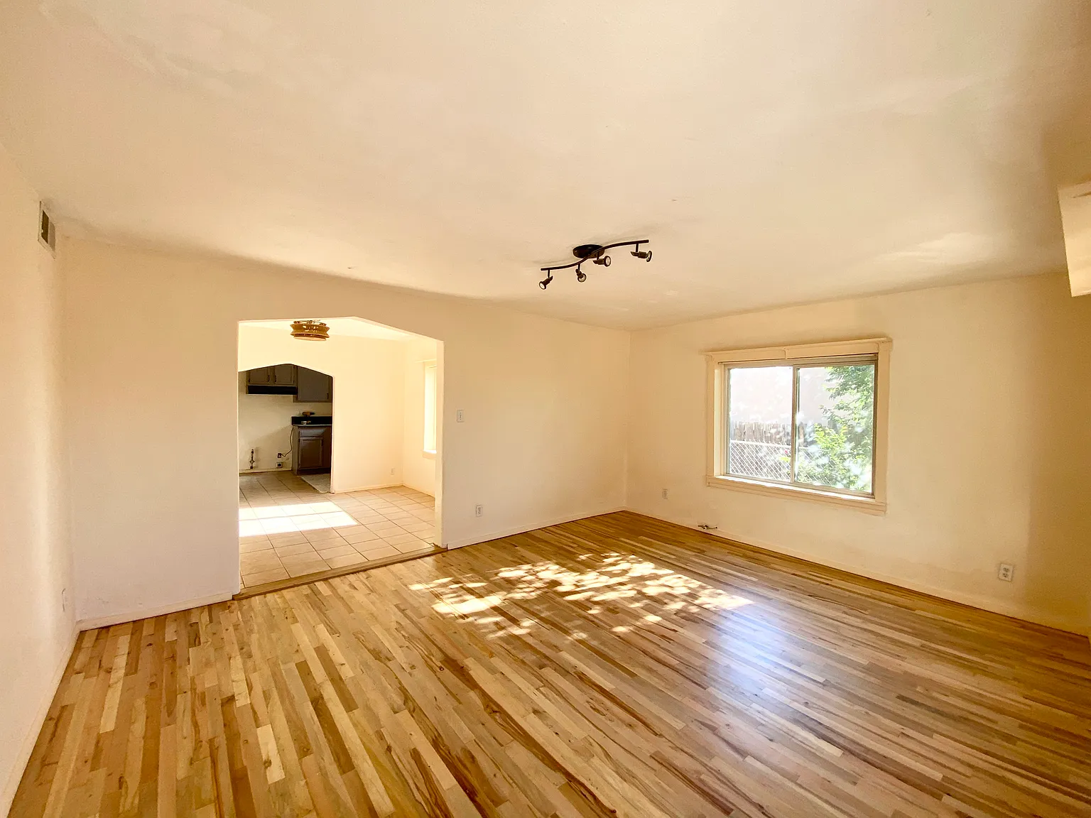 1703 Quapaw St — Photo 2