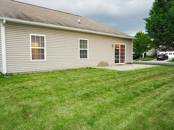 2nd image of 15558 Sibley Ln