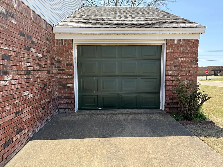 2601 Oak Meadow Pl — Photo 3