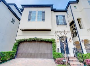 1839 Wrenwood Lks, Houston, TX 77043