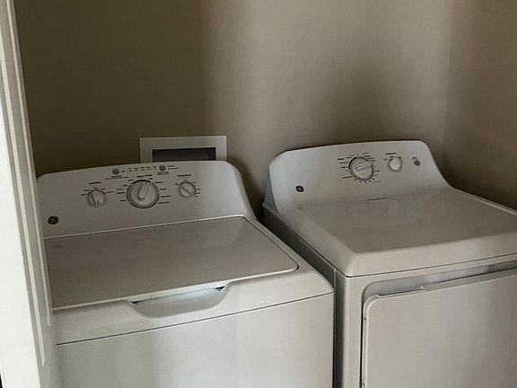 3rd image of 3106 Mistletoe St #3106