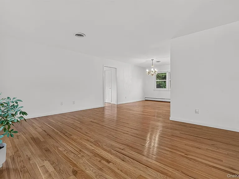 234 Betsy Ross Dr — Photo 7