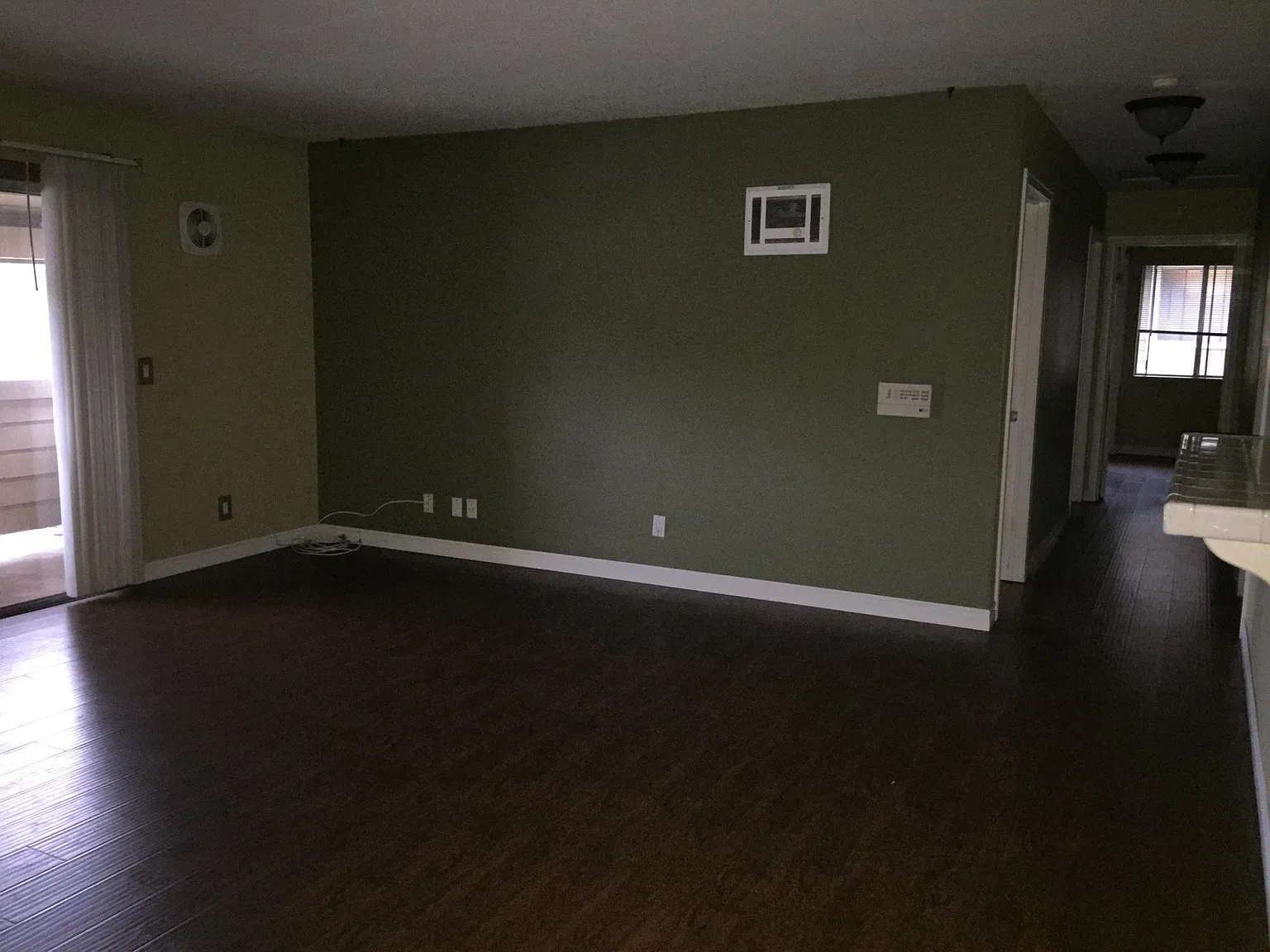 3 bed, 1186 sqft, $3,250 — Photo 2