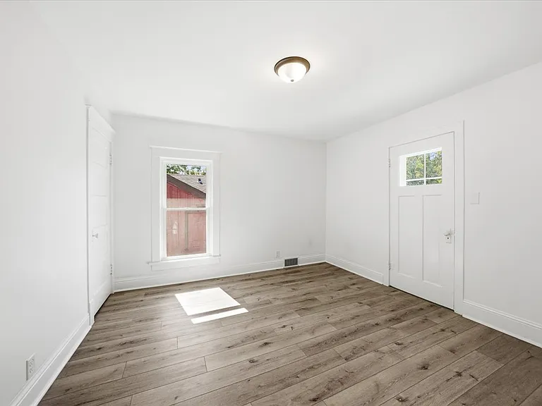 311 North Ave — Photo 15
