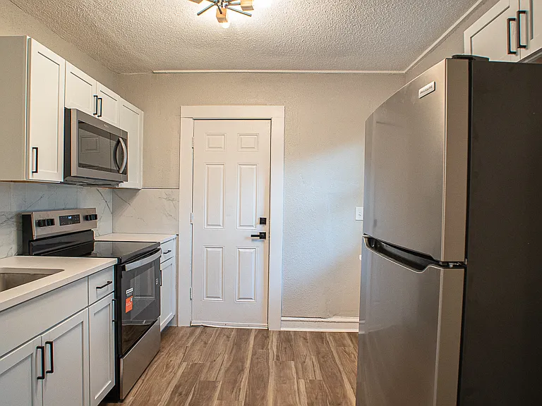 3417 Bellefontaine Ave — Photo 6
