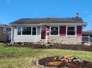 8032 Monaldi Dr, Munster, IN 46321