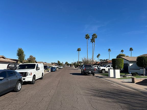 4th image of 4858 W Cochise Dr