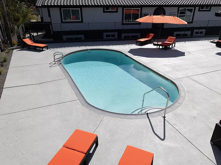 Vista Terrace — Photo 17