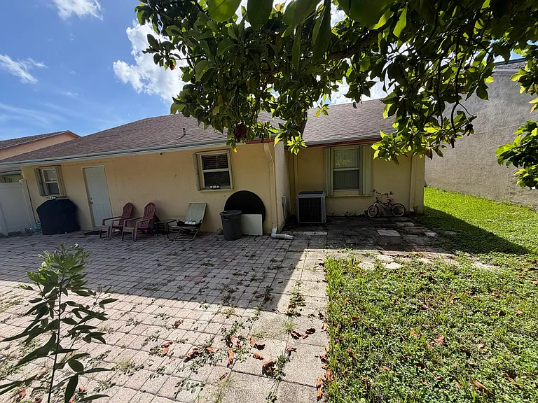 5842 Lake George Pl — Photo 13