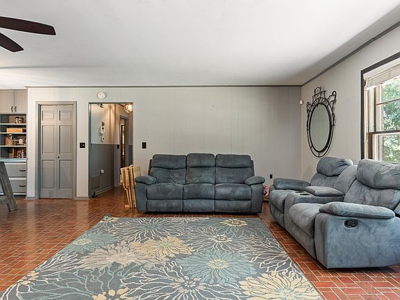 4th image of 7339 Morris Ln