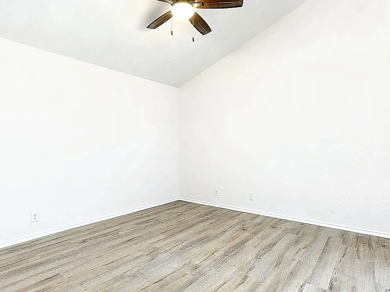 4026 Winter Sunrise Dr — Photo 10