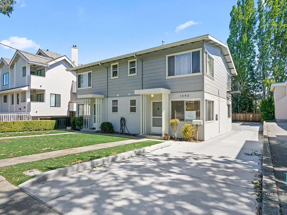 1440 El Camino Real