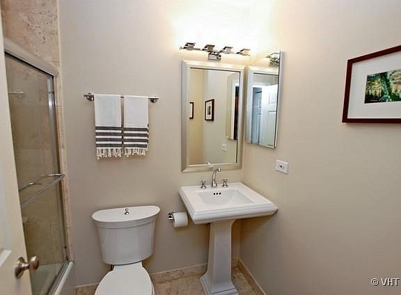 5th image of 2140 N Lincoln Ave APT 5206
