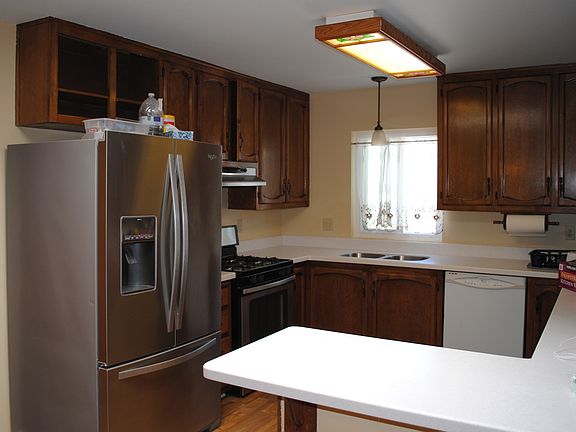 3rd image of 3645 Pocahontas Ct