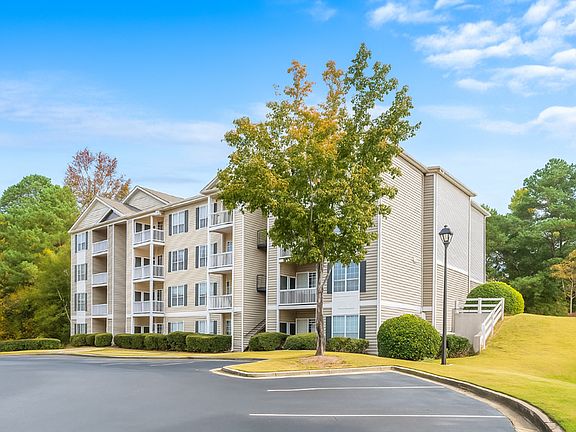Lake St James Apartments in Conyers Ga Exterior Building
