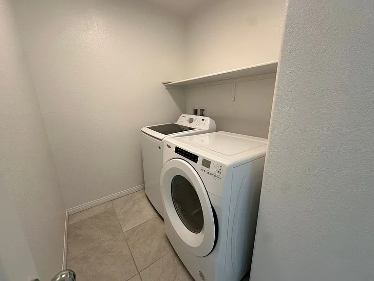 1132 Heliodor Ave — Photo 30