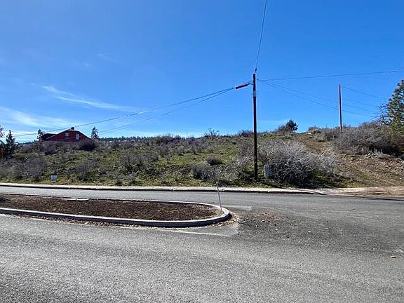 2nd image of 932 California Ave Lot 20