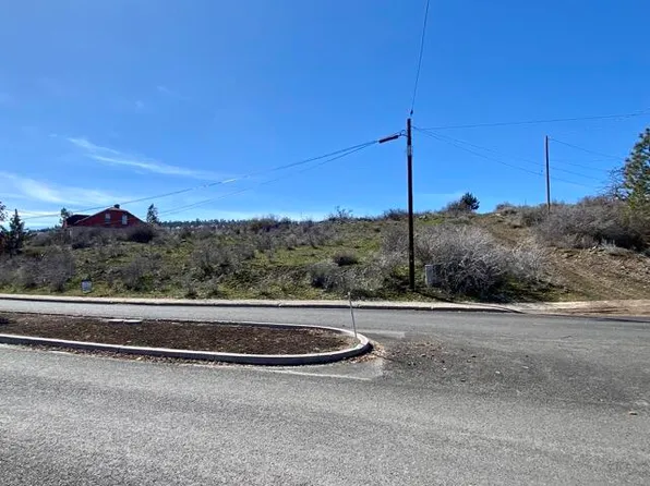 942 California Ave Lot 21, Klamath Falls, OR 97601