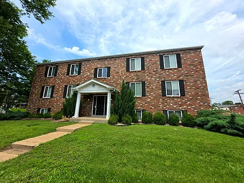5625 S Grand Blvd #2D Photo 1