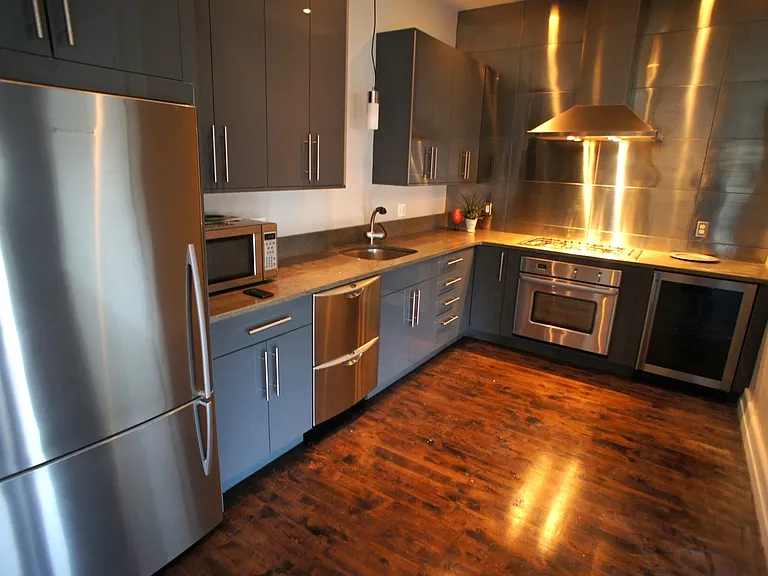 170 Bowen St #3 — Photo 3