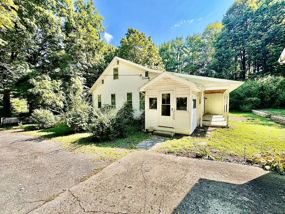 7115 Tice Rd