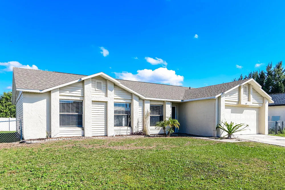 3 bed, 2.0 bath, 1422 sqft, $2,300 — Photo 3