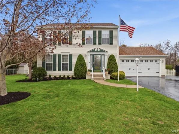 6896 Kimberly Ln, Derby, NY 14047