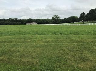 Christine Ct, Boonville, MO 65233