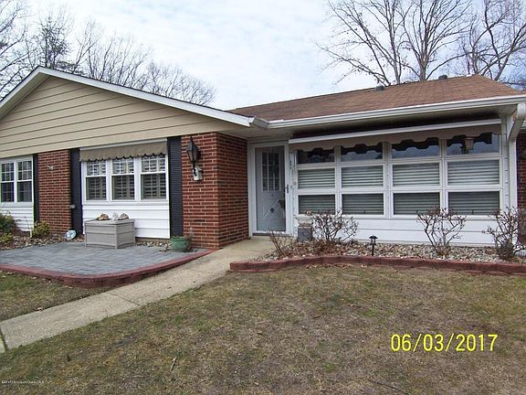 2nd image of 582B Lake Point Dr